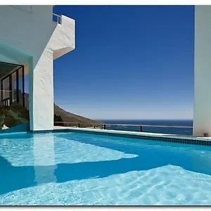 Bayview Penthouses Guest house