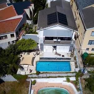 Upperbloem And Guest house